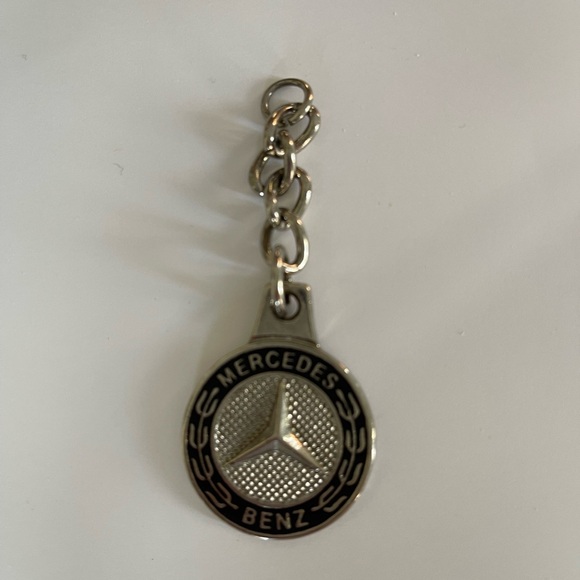 MERCEDES BENZ KEY CHAINS - Picture 5 of 5